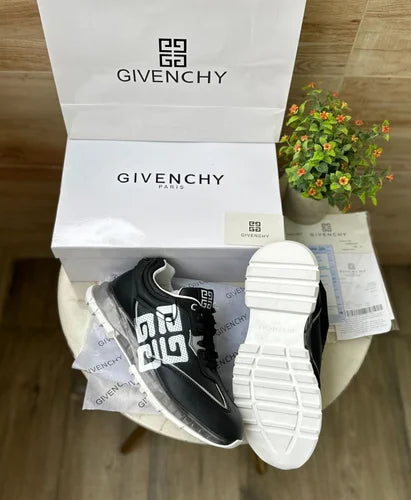 GIVENCHY - BLACK